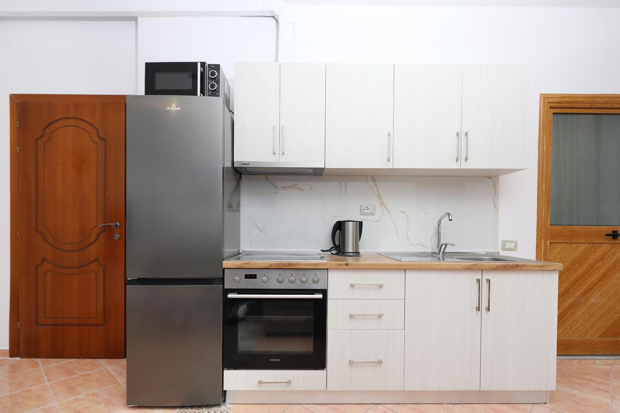 Sunny Side Apartments Vlore Ngoại thất bức ảnh